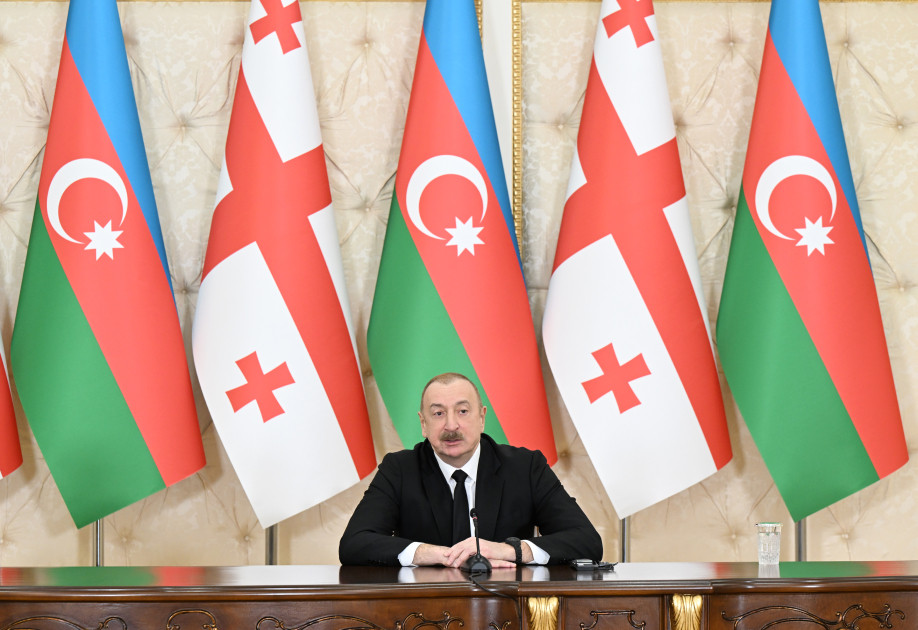 Azərbaycan və Gürcüstan prezidentləri mətbuata bəyanatlarla çıxış ediblər<font color='red'> - YENİLƏNİB 2</font><font color=red> - FOTOLAR</font>