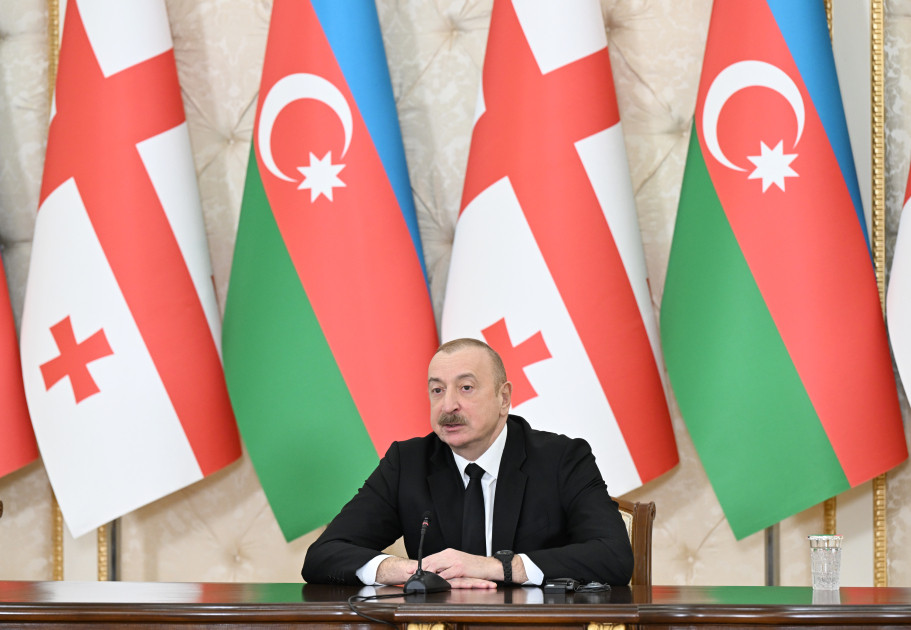 Azərbaycan və Gürcüstan prezidentləri mətbuata bəyanatlarla çıxış ediblər<font color='red'> - YENİLƏNİB 2</font><font color=red> - FOTOLAR</font>