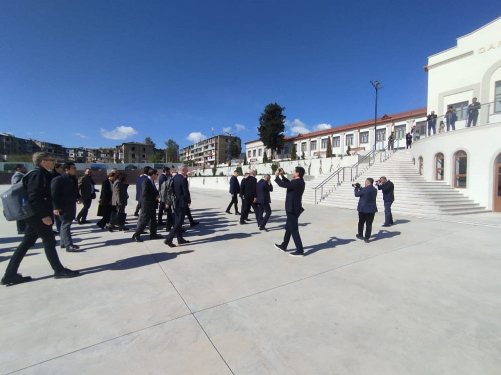 Xarici diplomatlar Xankəndiyə səfər edib <font color=red> - FOTOLAR</font>