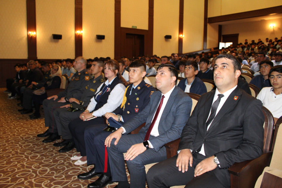 Kəngərlidə Milli Müdafiə Universitetinin təhsil müəssisələrinə qəbulun təşviqi ilə bağlı görüş keçirilib<font color=red> - FOTOLAR</font>