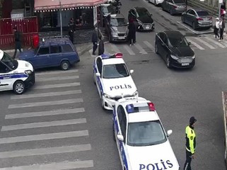 Binəqədidə yanğınla əlaqədar bir sıra prospektlər və küçələrdə nəqliyyatın hərəkəti məhdudlaşdırılıb<font color=red> - FOTOLAR</font>