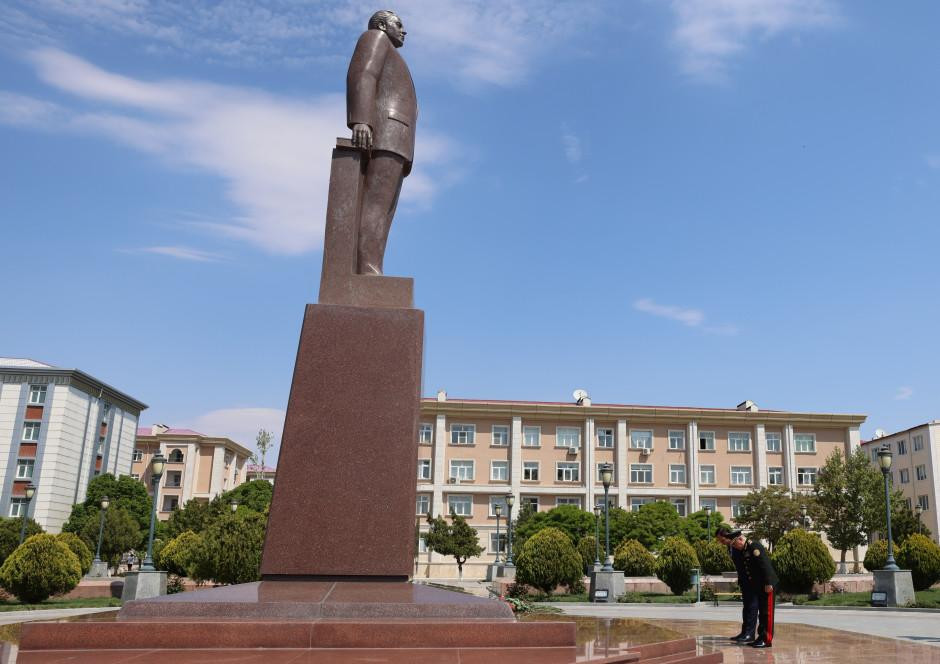 Kəmaləddin Heydərov Naxçıvan şəhərində vətəndaşları qəbul edib<font color=red> - FOTOLAR</font>