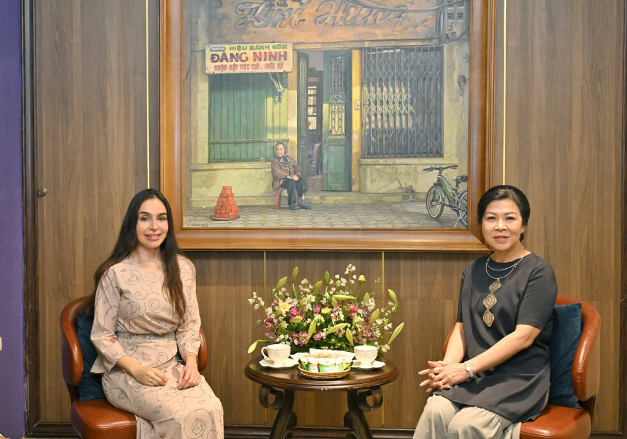 Leyla Əliyeva Vyetnam Kommunist Partiyası Mərkəzi Komitəsinin Baş katibinin xanımı ilə görüşüb<font color=red> - FOTOLAR</font>