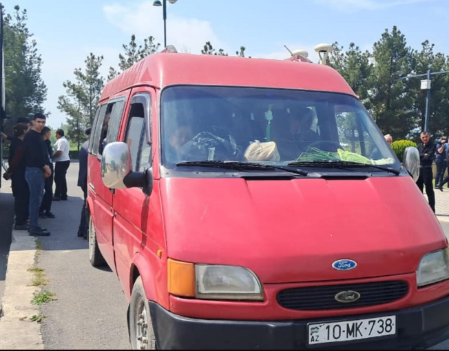 Ağdərənin Həsənriz kəndinə növbəti köç karvanı yola salınıb<font color=red> - FOTOLAR</font>