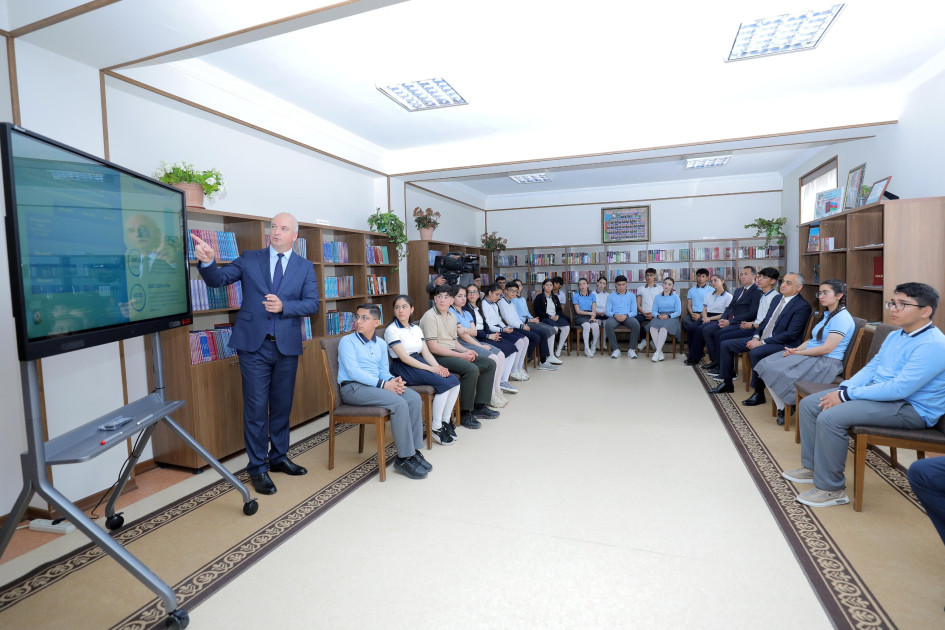 Naxçıvanda istedadlı şagirdlərlə görüş keçirilib<font color=red> - FOTOLAR</font>