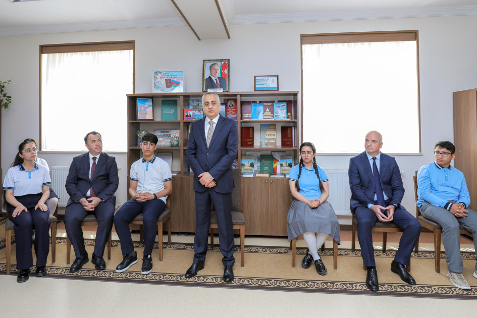 Naxçıvanda istedadlı şagirdlərlə görüş keçirilib<font color=red> - FOTOLAR</font>
