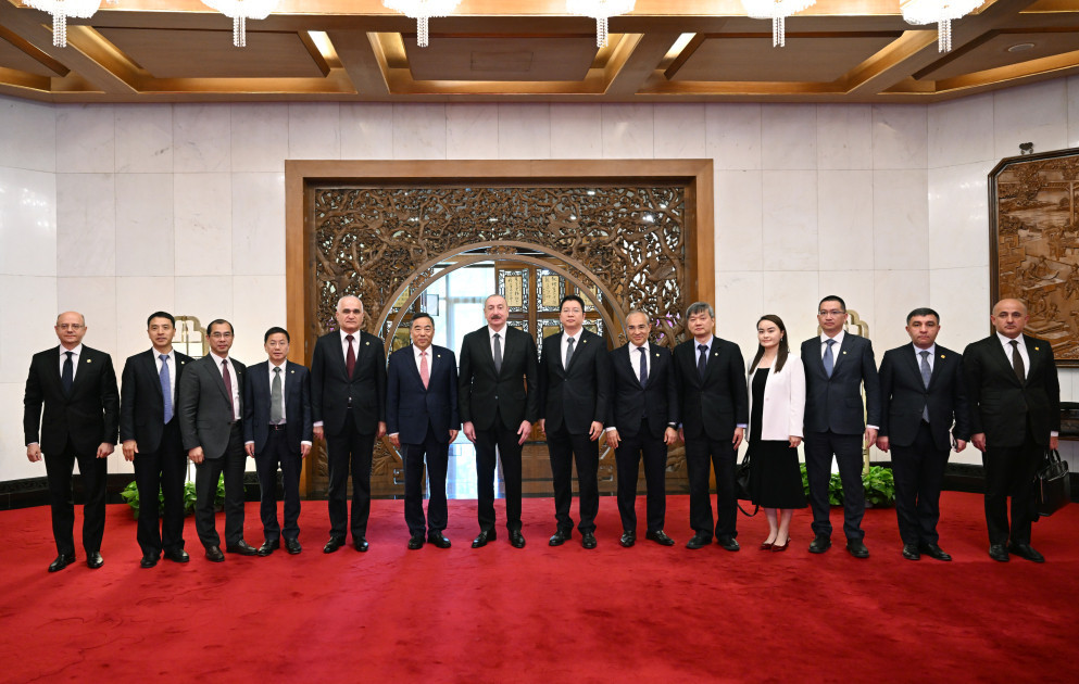 Prezident İlham Əliyev Pekində “China Energy Engineering Corporation Limited” şirkətinin sədri ilə görüşüb<font color=red> - FOTOLAR</font>