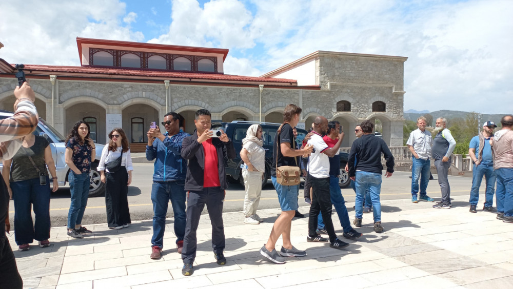 Dünya şöhrətli “NomadMania” səyyah klubunun Şuşaya səfəri başlayıb<font color=red> - FOTOLAR</font>