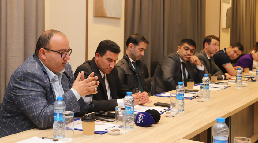 “Konstitusiya və Suverenlik İli” çərçivəsində növbəti məlumat sessiyası Naxçıvanda fəaliyyət göstərən media nümayəndələri üçün təşkil edilib<font color=red> - FOTOLAR</font>