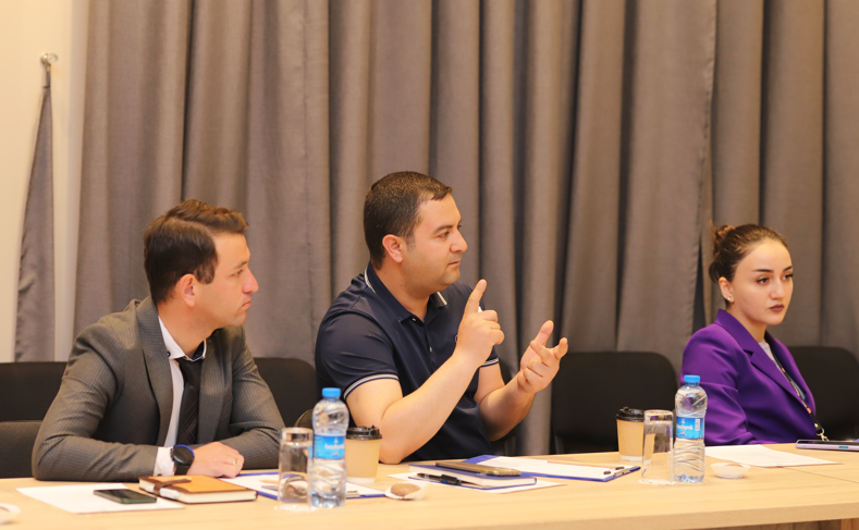 “Konstitusiya və Suverenlik İli” çərçivəsində növbəti məlumat sessiyası Naxçıvanda fəaliyyət göstərən media nümayəndələri üçün təşkil edilib<font color=red> - FOTOLAR</font>
