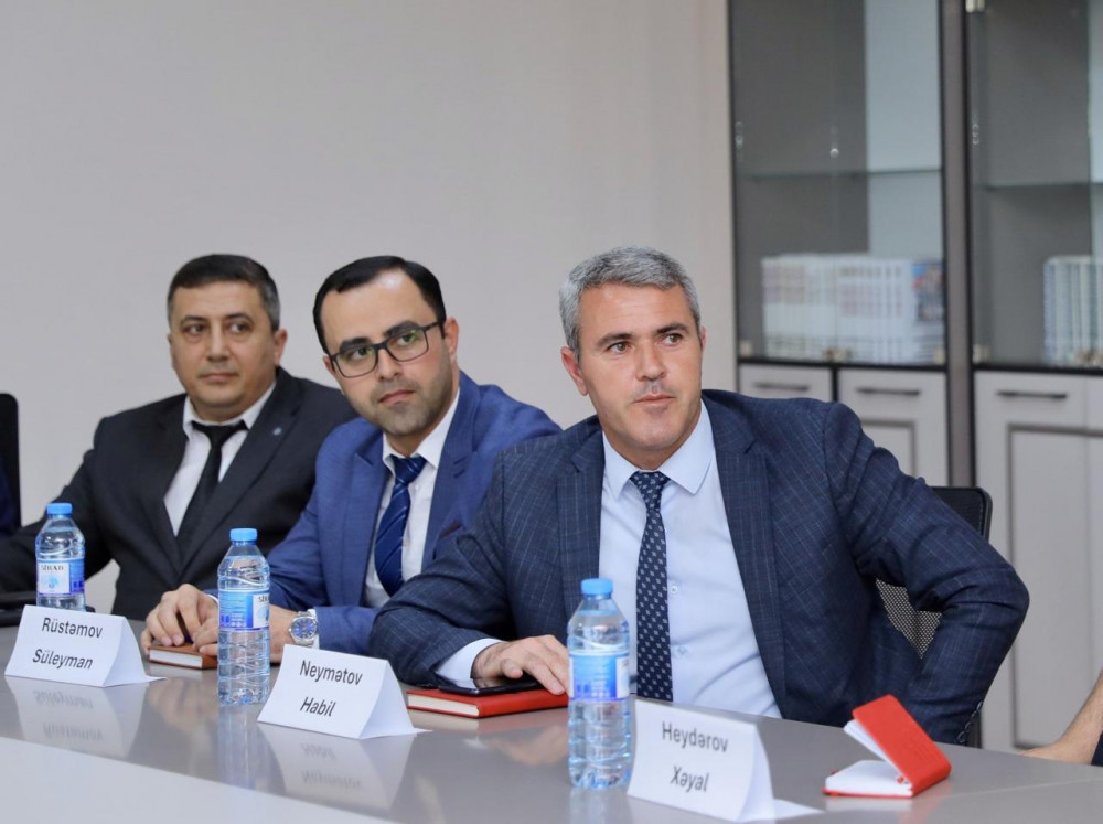 Naxçıvanda rəhbərlər üçün təlimlərə start verilib<font color=red> - FOTOLAR</font>