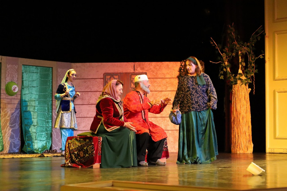 "Teatr Çələngi" layihəsi davam edir<font color=red> - FOTOLAR</font>