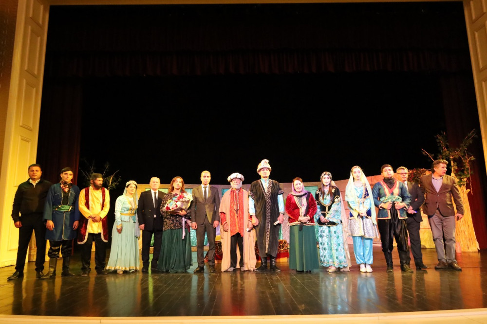 "Teatr Çələngi" layihəsi davam edir<font color=red> - FOTOLAR</font>