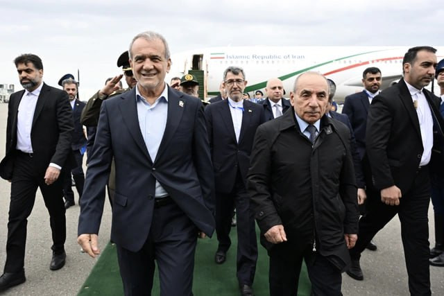 İran Prezidenti Azərbaycana rəsmi səfərə gəlib<font color=red> - FOTOLAR</font>