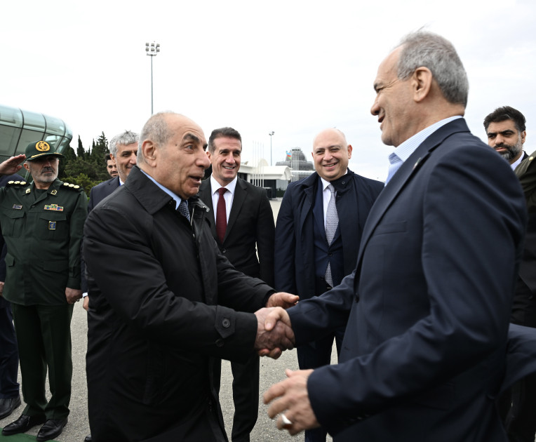 İran Prezidenti Məsud Pezeşkianın rəsmi qarşılanma mərasimi olub<font color=red> - FOTOLAR</font>