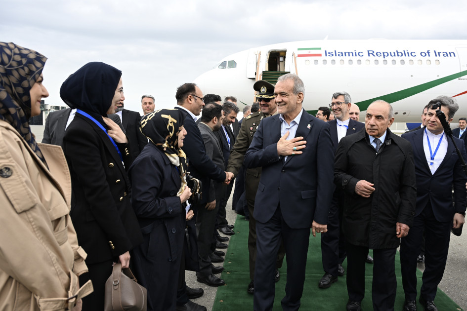 İran Prezidenti Məsud Pezeşkianın rəsmi qarşılanma mərasimi olub<font color=red> - FOTOLAR</font>