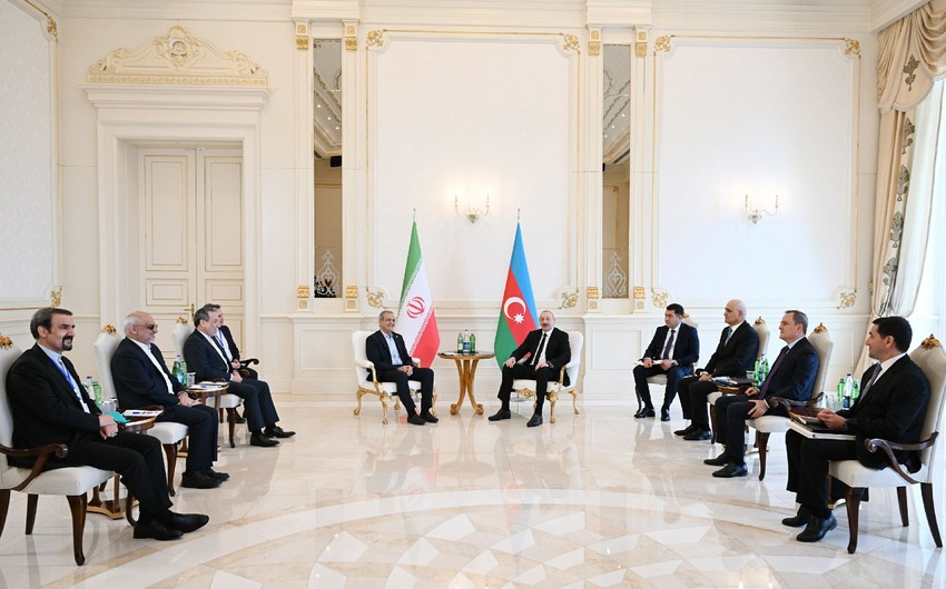 Prezident İlham Əliyevin Məsud Pezeşkian ilə məhdud tərkibdə görüşü olub <font color='red'> - YENİLƏNİB</font><font color=red> - FOTOLAR</font>