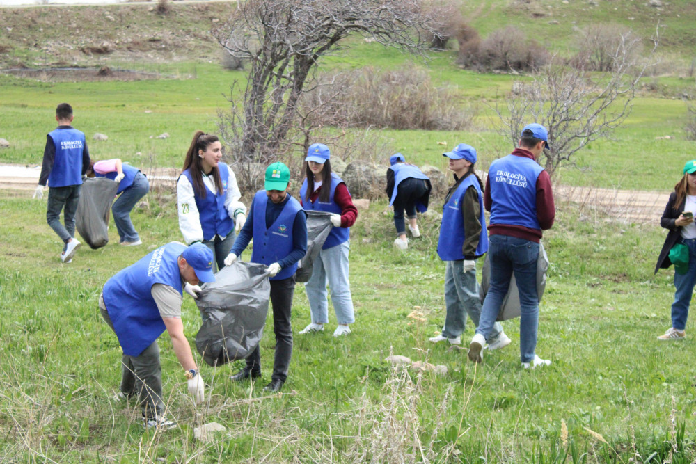 Növbəti təmizlik aksiyası Batabat yaylağı ərazisində keçirilib<font color=red> - FOTOLAR</font>
