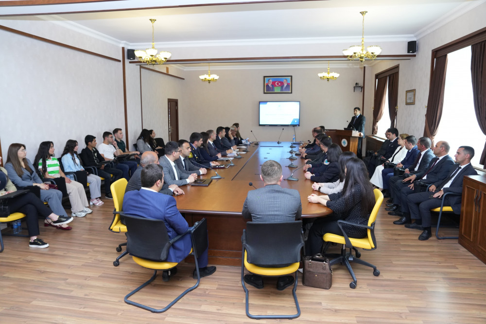 Naxçıvanda “Süni intellekt və insan hüquqları” mövzusunda məlumat sessiyası keçirilib<font color=red> - FOTOLAR</font>