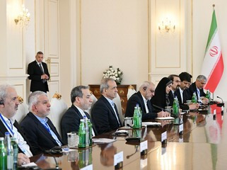 İlham Əliyevin Məsud Pezeşkianla geniş tərkibdə görüşü olub<font color='red'> - YENİLƏNİB 2</font><font color=red> - FOTOLAR</font>