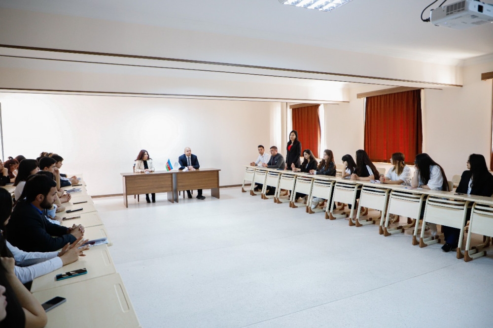 Naxçıvan Müəllimlər İnstitunun tələbə təşkilatları ilə görüş keçirilib<font color=red> - FOTOLAR</font>