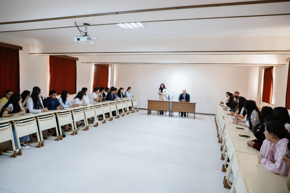 Naxçıvan Müəllimlər İnstitunun tələbə təşkilatları ilə görüş keçirilib<font color=red> - FOTOLAR</font>