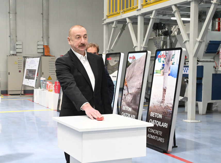 Prezident İlham Əliyev Sumqayıt Kimya Sənaye Parkında bir sıra müəssisələrin açılışını edib<font color=red> - FOTOLAR</font>