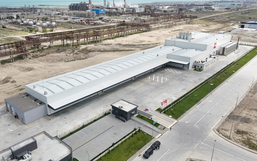 Prezident İlham Əliyev Sumqayıt Kimya Sənaye Parkında bir sıra müəssisələrin açılışını edib<font color=red> - FOTOLAR</font>