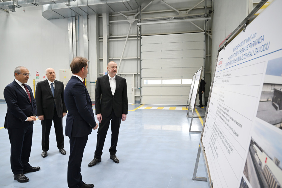 Prezident İlham Əliyev Sumqayıt Kimya Sənaye Parkında bir sıra müəssisələrin açılışını edib<font color=red> - FOTOLAR</font>