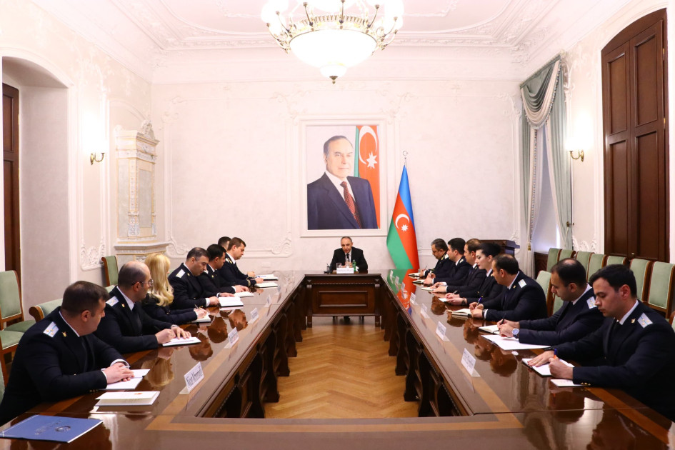 Baş prokuror Çində səfərdə olmuş nümayəndə heyəti ilə görüşüb<font color=red> - FOTOLAR</font>