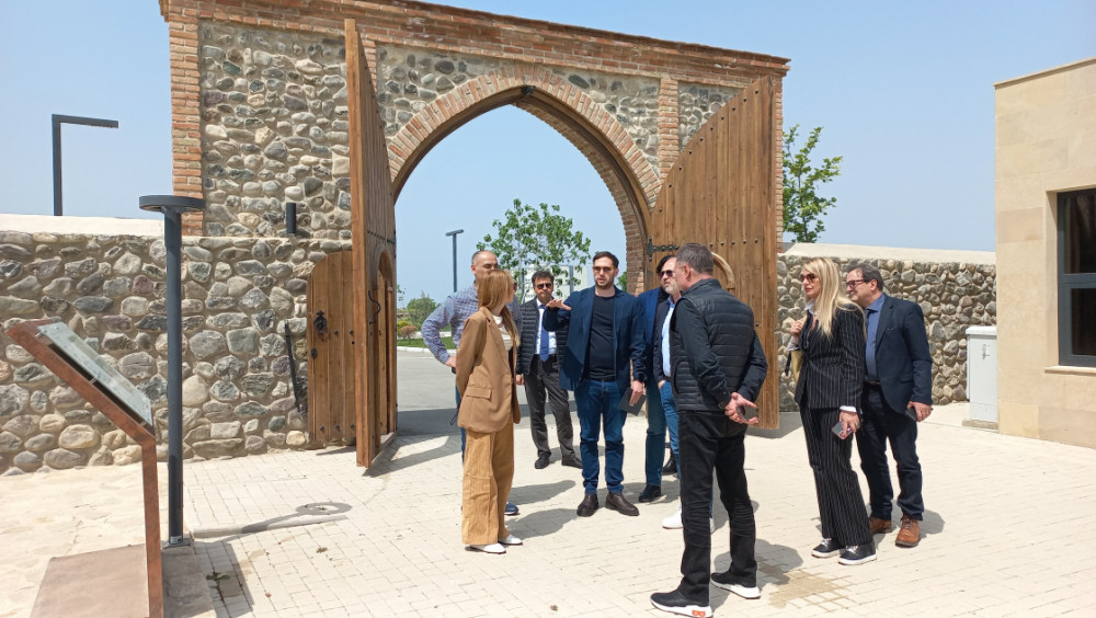 İtaliyalı parlamentarilər Ağdama gəliblər<font color=red> - FOTOLAR</font>