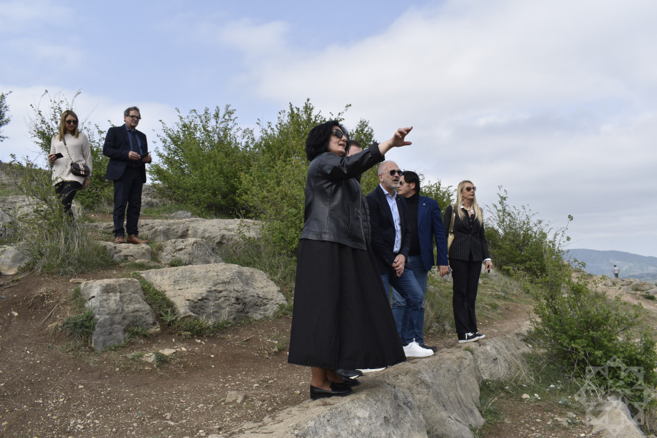 İtaliya Parlamentinin nümayəndə heyəti Ağdam, Xankəndi və Şuşaya səfər edib<font color=red> - FOTOLAR</font>