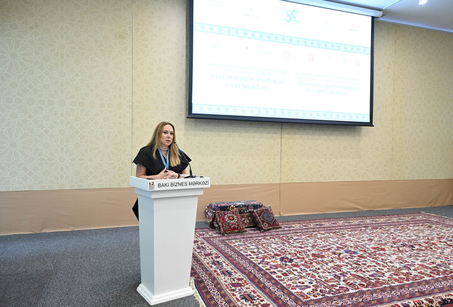 11 ölkədən olan xalçaçı ekspertlər Bakı Beynəlxalq Xalça Forumunda bir araya gəlib<font color=red> - FOTOLAR</font>