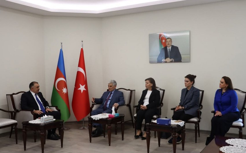 Türkiyə və Azərbaycan ali təhsil müəssisələri arasında əməkdaşlığın genişləndirilməsi müzakirə olunub<font color=red> - FOTOLAR</font>