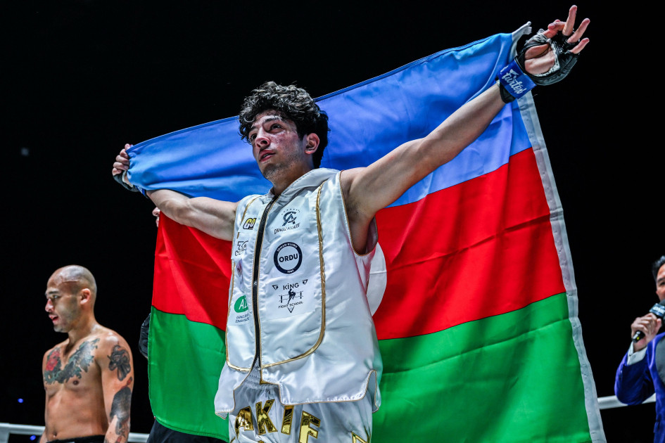 Azərbaycan döyüşçüsü beynəlxalq turnirdə növbəti qələbəsini qazanıb <font color=red> - FOTOLAR</font>