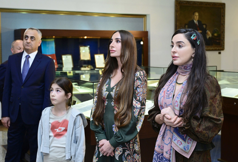 Leyla Əliyeva və Arzu Əliyeva Naxçıvana səfər ediblər<font color=red> - FOTOLAR</font>