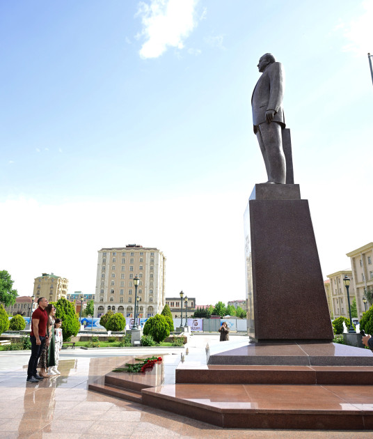 Leyla Əliyeva və Arzu Əliyeva Naxçıvana səfər ediblər<font color=red> - FOTOLAR</font>