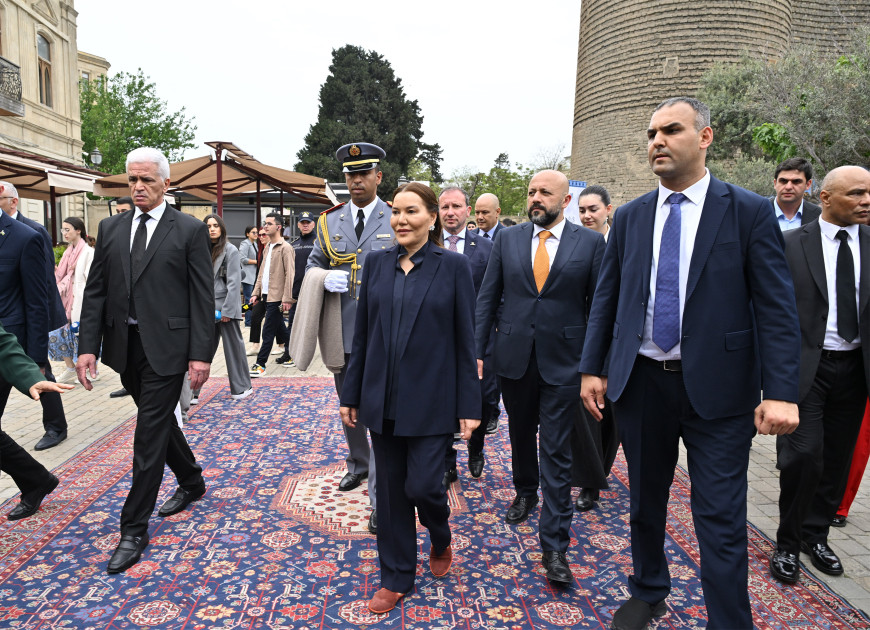 Mərakeşin xanım Şahzadəsi Beynəlxalq Xalça Festivalında fəxri qonaq qismində iştirak edib <font color=red> - FOTOLAR</font>