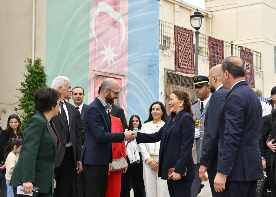 Mərakeşin xanım Şahzadəsi Beynəlxalq Xalça Festivalında fəxri qonaq qismində iştirak edib <font color=red> - FOTOLAR</font>