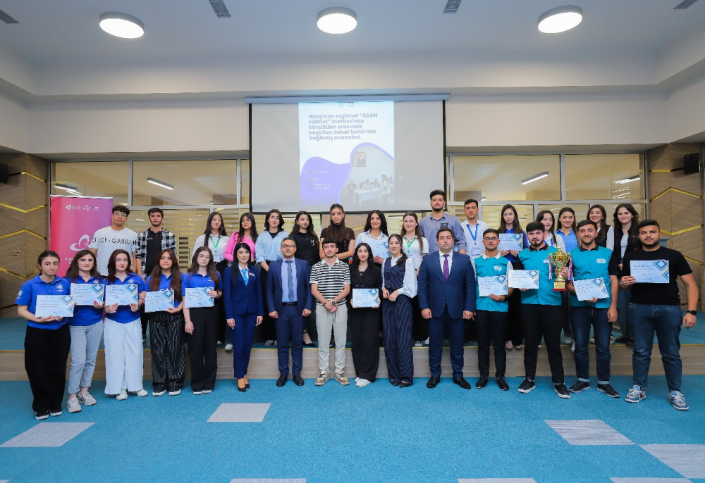 Gənclər və İdman Nazirliyinin könüllüləri debat yarışının qalibi olub<font color=red> - FOTOLAR</font>