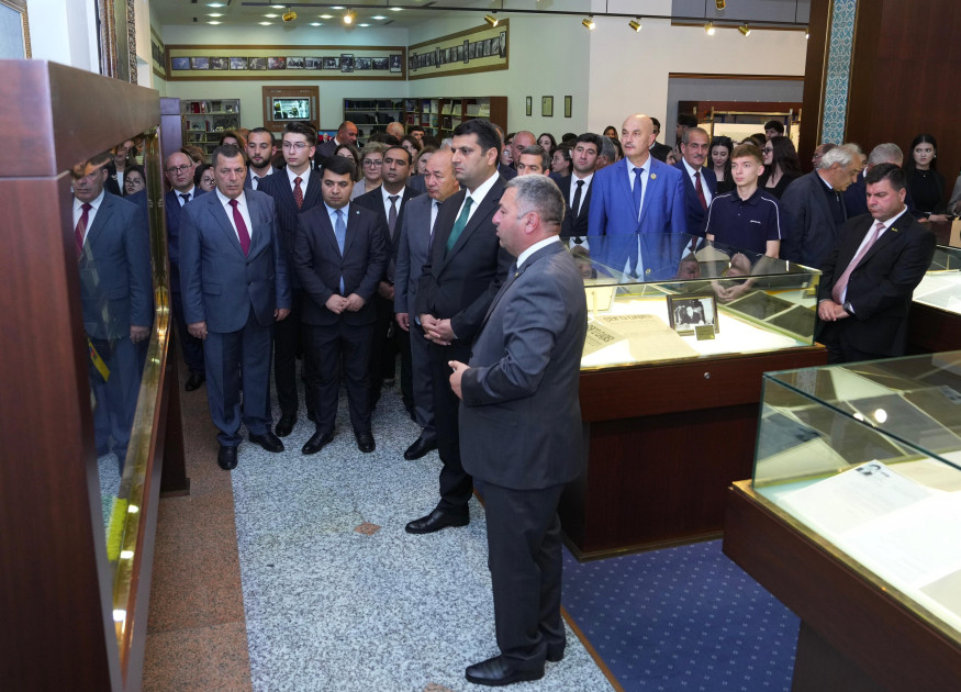 Naxçıvan Dövlət Universitetində “Ulu Öndərin Xatirə Həftəsi”nə start verilib<font color=red> - FOTOLAR</font>