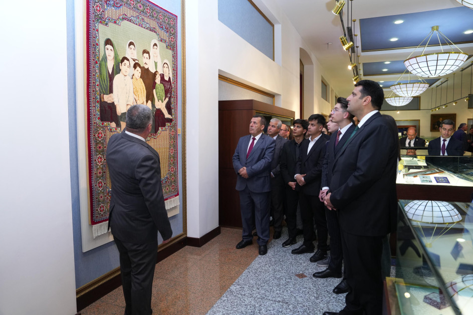 Naxçıvan Dövlət Universitetində “Ulu Öndərin Xatirə Həftəsi”nə start verilib<font color=red> - FOTOLAR</font>