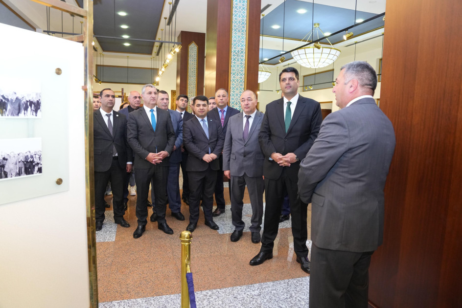 Naxçıvan Dövlət Universitetində “Ulu Öndərin Xatirə Həftəsi”nə start verilib<font color=red> - FOTOLAR</font>