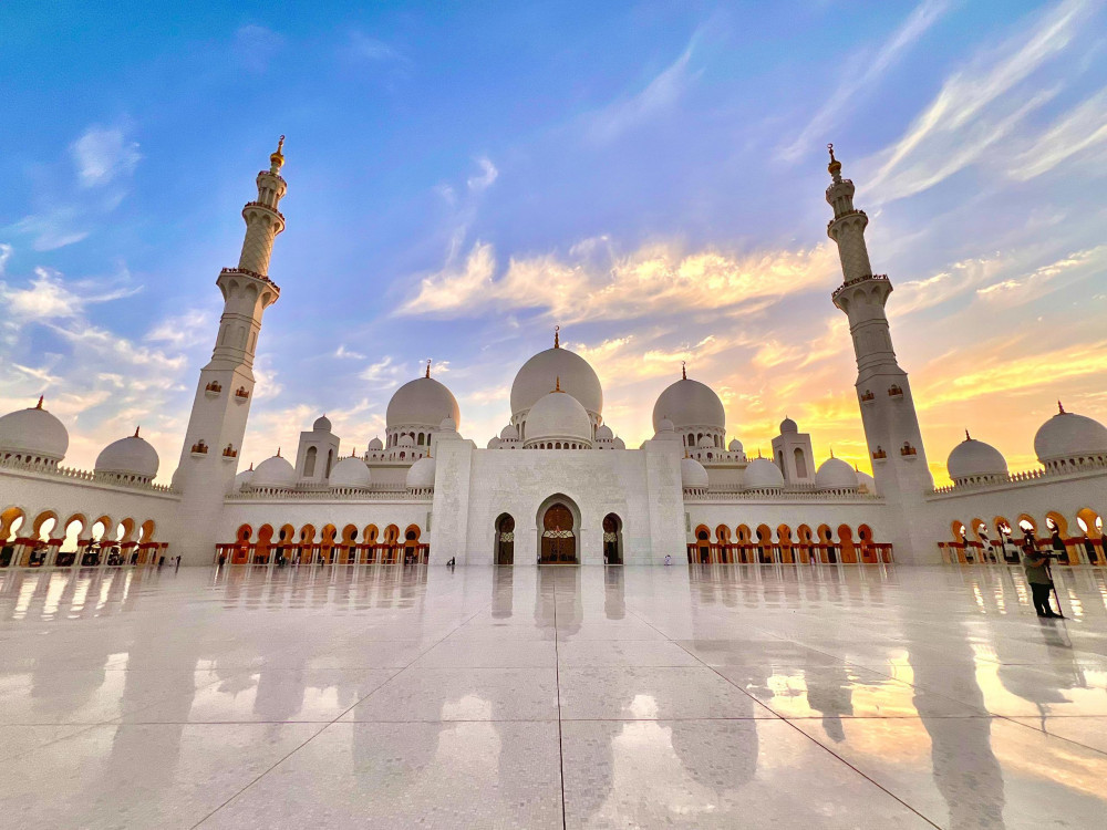 Parlament nümayəndə heyəti Əbu-Dabidə Şeyx Zayed məscid kompleksi ilə tanış olub<font color=red> - FOTOLAR</font>