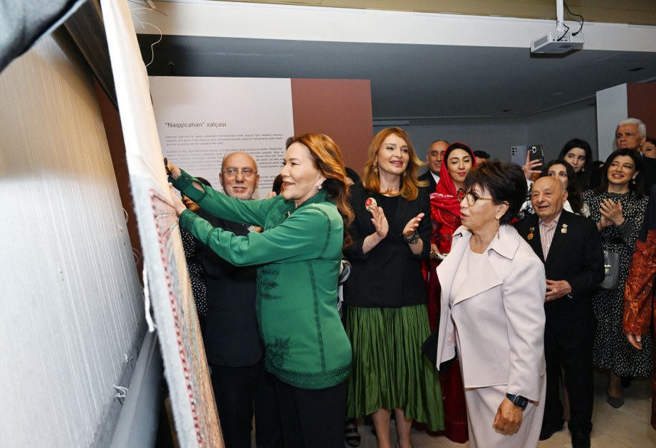 Azərbaycan Milli Xalça Muzeyində “Rabat xalça sənəti” immersiv sərgisi açılıb<font color=red> - FOTOLAR</font>