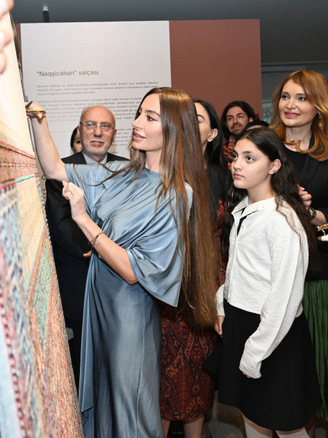 Azərbaycan Milli Xalça Muzeyində “Rabat xalça sənəti” immersiv sərgisi açılıb<font color=red> - FOTOLAR</font>