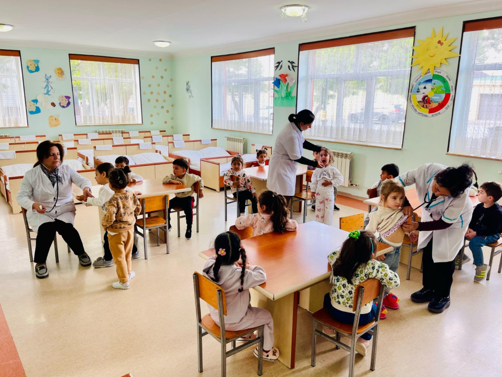 Naxçıvanda bağçalarda D vitamininin paylanması aksiyası uğurla yekunlaşdı<font color=red> - FOTOLAR</font>