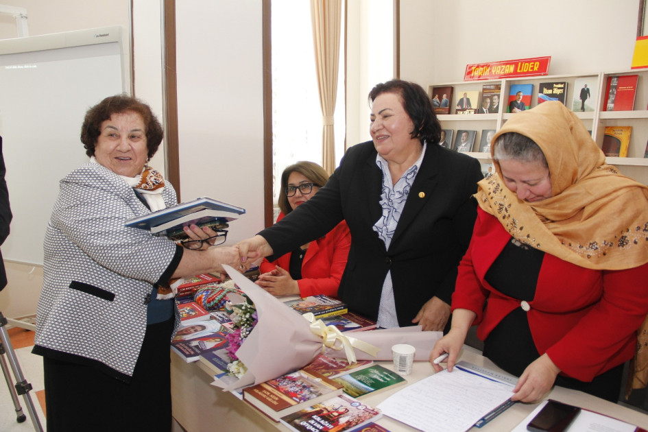Naxçıvanda Prezident təqaüdçüsü Tərlan Musayevaya həsr edilən kitabların təqdimatı olub<font color=red> - FOTOLAR</font>