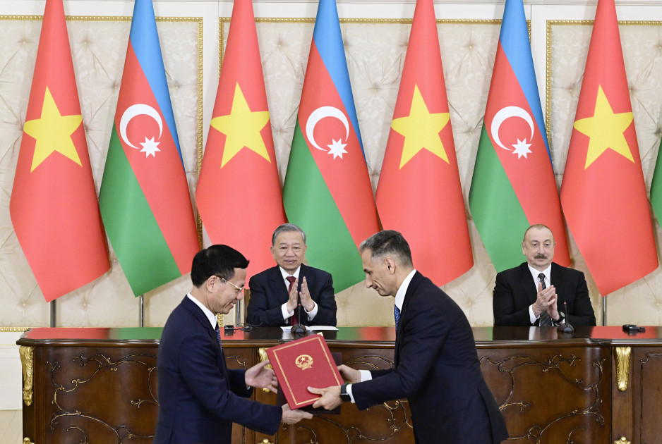 Azərbaycan ilə Vyetnam arasında imzalanmış sənədlər mübadilə edilib <font color=red> - FOTOLAR</font>
