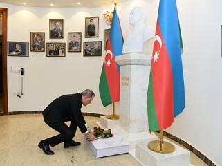 Ceyhun Bayramov Azərbaycanın İraqdakı səfirliyində olub<font color=red> - FOTOLAR</font>